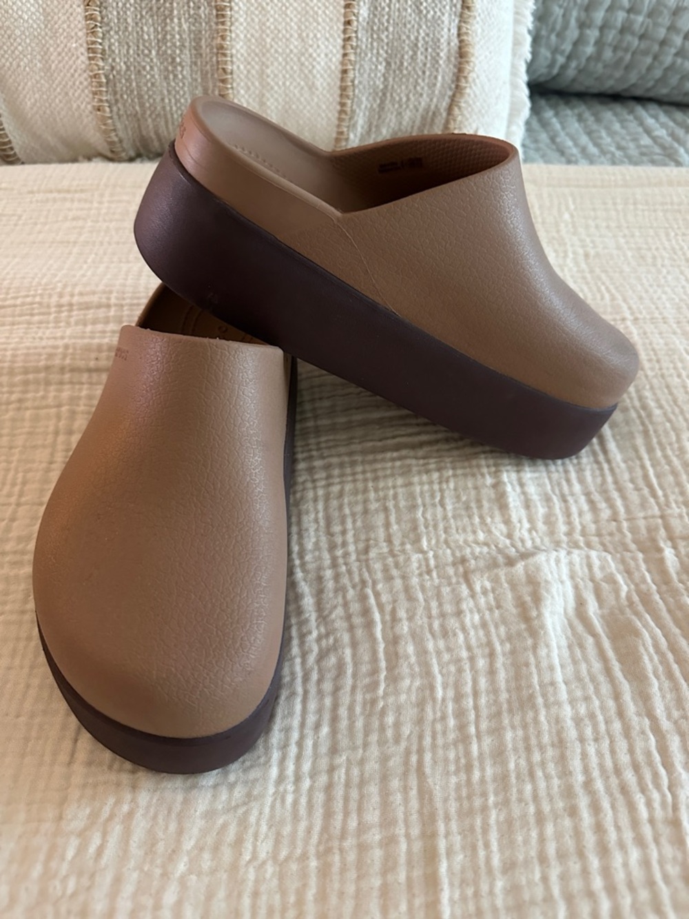 CROCS Women’s Two-Tone Platform Clog in Tan and Dark Brown